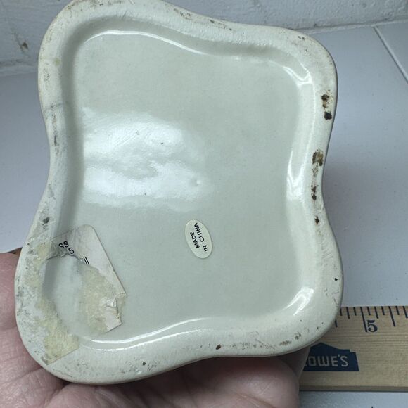 Vintage Ceramic Hand painted Butterfly Shaped Trinket Box - Picture 6 of 6